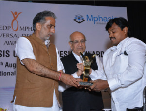Universal Design Award 2016  Being felicitated by the Hon’ble Minister Mr. Krishan Pal Gurjar